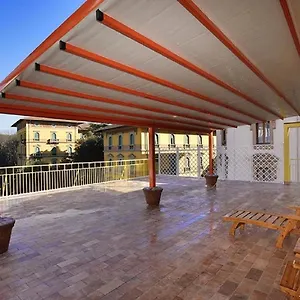 Attico Incerpi, Terrazza Sui Tetti Di Appartamento